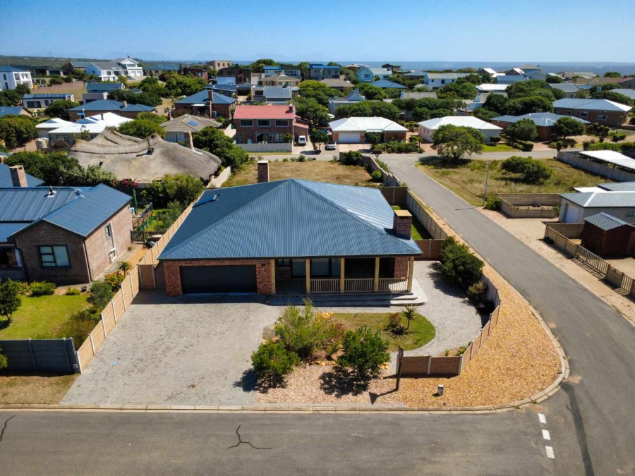 3 Bedroom Property for Sale in Stilbaai Wes Western Cape